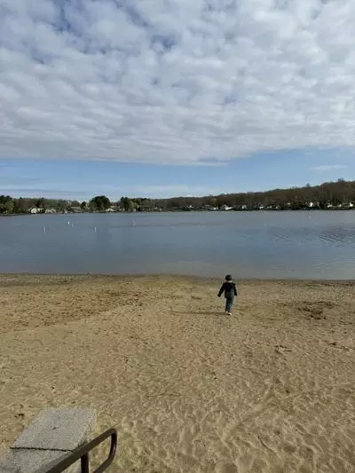 Spring Photo at lake