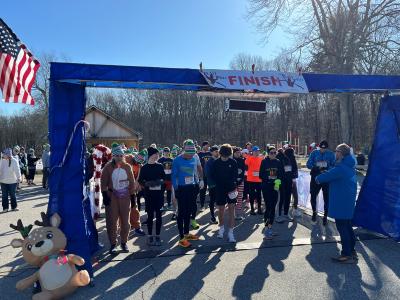 Candy Cane Sprint 2024: Starting Line!